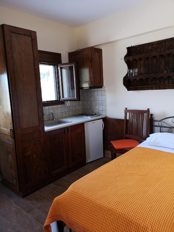 Flygonion Guesthouse Kyriaki Exterior photo